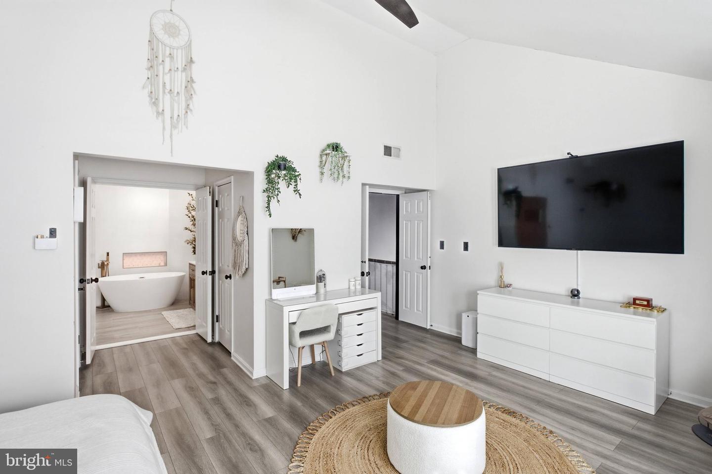 9622 RIDGE AVE, FAIRFAX, Virginia 22030, 4 Bedrooms Bedrooms, ,3 BathroomsBathrooms,Residential,For sale,9622 RIDGE AVE,VAFC2007684 MLS # VAFC2007684