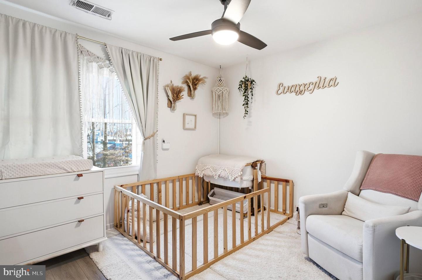 9622 RIDGE AVE, FAIRFAX, Virginia 22030, 4 Bedrooms Bedrooms, ,3 BathroomsBathrooms,Residential,For sale,9622 RIDGE AVE,VAFC2007684 MLS # VAFC2007684