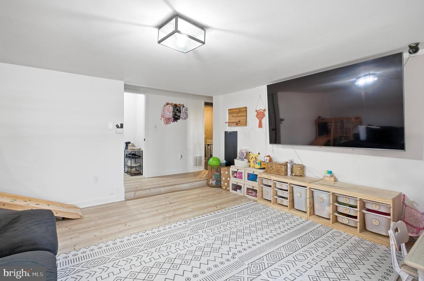 9622 RIDGE AVE, FAIRFAX, Virginia 22030, 4 Bedrooms Bedrooms, ,3 BathroomsBathrooms,Residential,For sale,9622 RIDGE AVE,VAFC2007684 MLS # VAFC2007684