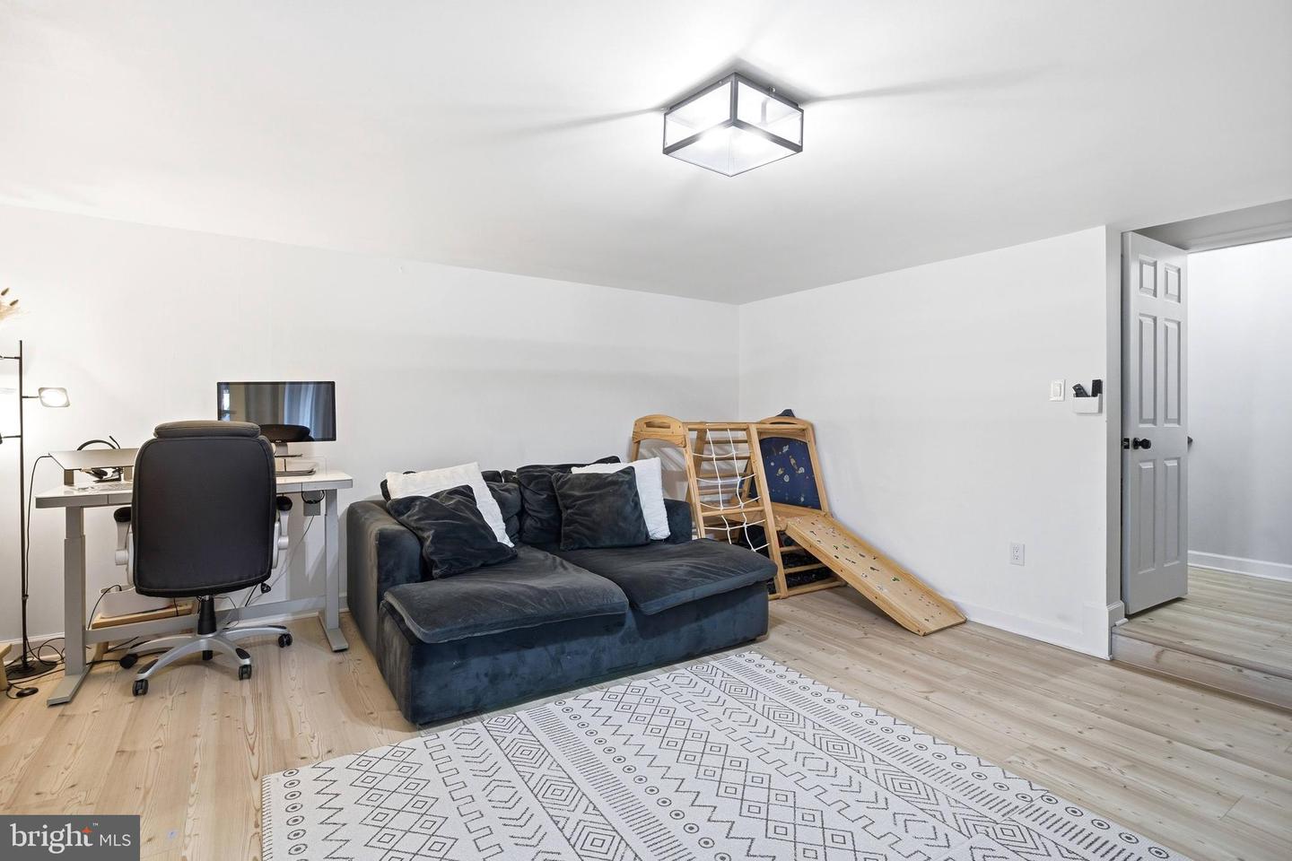 9622 RIDGE AVE, FAIRFAX, Virginia 22030, 4 Bedrooms Bedrooms, ,3 BathroomsBathrooms,Residential,For sale,9622 RIDGE AVE,VAFC2007684 MLS # VAFC2007684