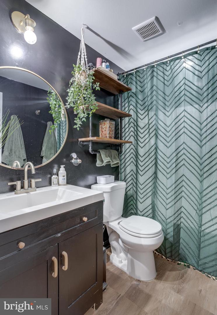 9622 RIDGE AVE, FAIRFAX, Virginia 22030, 4 Bedrooms Bedrooms, ,3 BathroomsBathrooms,Residential,For sale,9622 RIDGE AVE,VAFC2007684 MLS # VAFC2007684