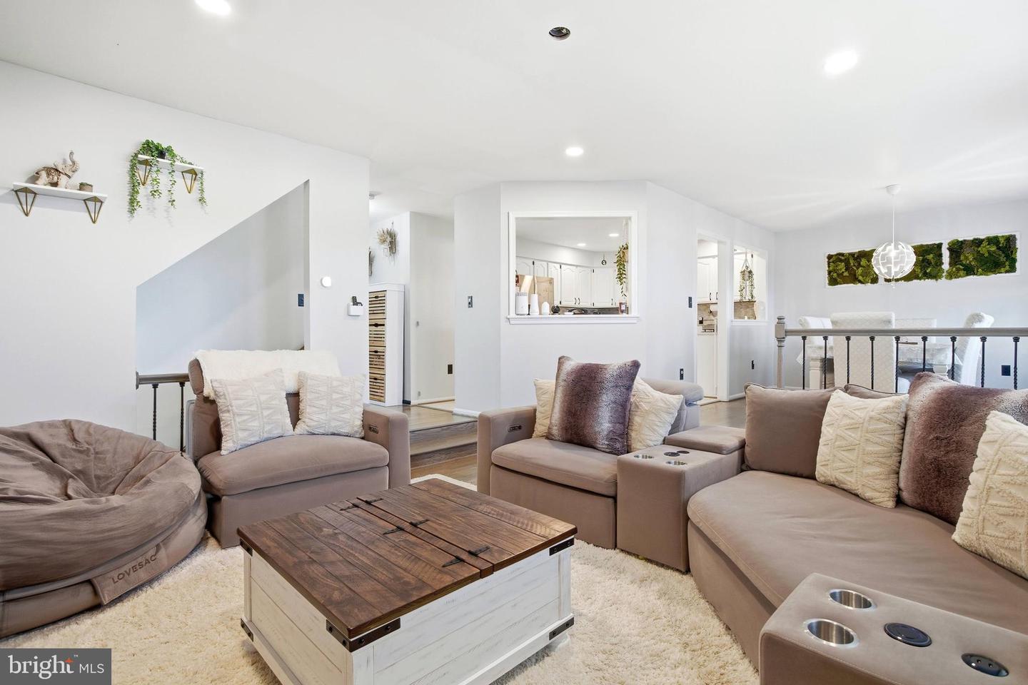 9622 RIDGE AVE, FAIRFAX, Virginia 22030, 4 Bedrooms Bedrooms, ,3 BathroomsBathrooms,Residential,For sale,9622 RIDGE AVE,VAFC2007684 MLS # VAFC2007684