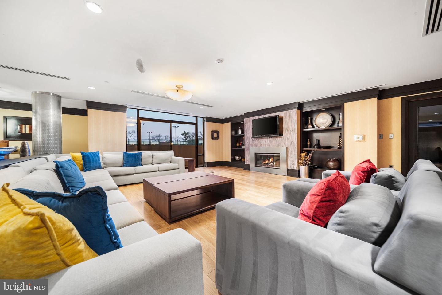 4500 S FOUR MILE RUN DR #710, ARLINGTON, Virginia 22204, 1 Bedroom Bedrooms, ,1 BathroomBathrooms,Residential,For sale,4500 S FOUR MILE RUN DR #710,VAAR2067938 MLS # VAAR2067938 4500 S FOUR MILE RUN DR #710, ARLINGTON, Virginia 22204, 1 Bedroom Bedrooms, ,1 BathroomBathrooms,Residential,For sale,4500 S FOUR MILE RUN DR #710,VAAR2067938 MLS # VAAR2067938