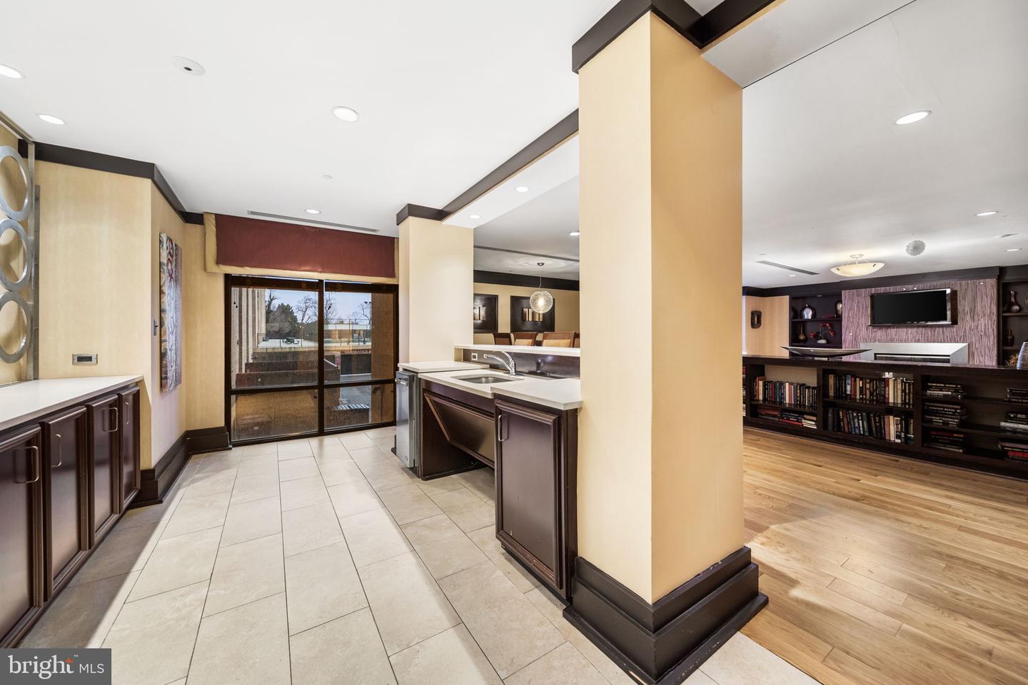 4500 S FOUR MILE RUN DR #710, ARLINGTON, Virginia 22204, 1 Bedroom Bedrooms, ,1 BathroomBathrooms,Residential,For sale,4500 S FOUR MILE RUN DR #710,VAAR2067938 MLS # VAAR2067938 4500 S FOUR MILE RUN DR #710, ARLINGTON, Virginia 22204, 1 Bedroom Bedrooms, ,1 BathroomBathrooms,Residential,For sale,4500 S FOUR MILE RUN DR #710,VAAR2067938 MLS # VAAR2067938