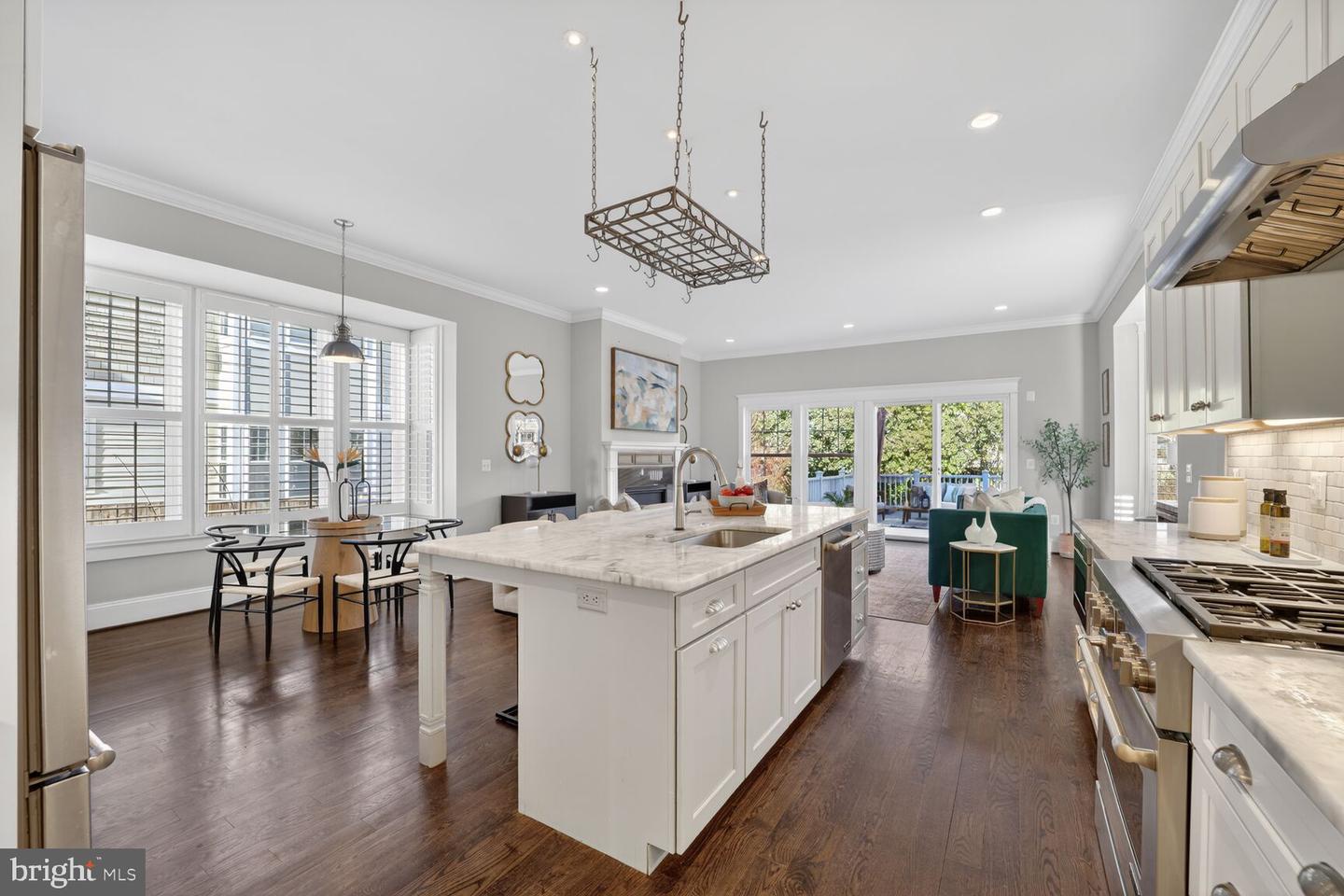 8113 WELLINGTON RD, ALEXANDRIA, Virginia 22308, 5 Bedrooms Bedrooms, ,4 BathroomsBathrooms,Residential,For sale,8113 WELLINGTON RD,VAFX2286738 MLS # VAFX2286738