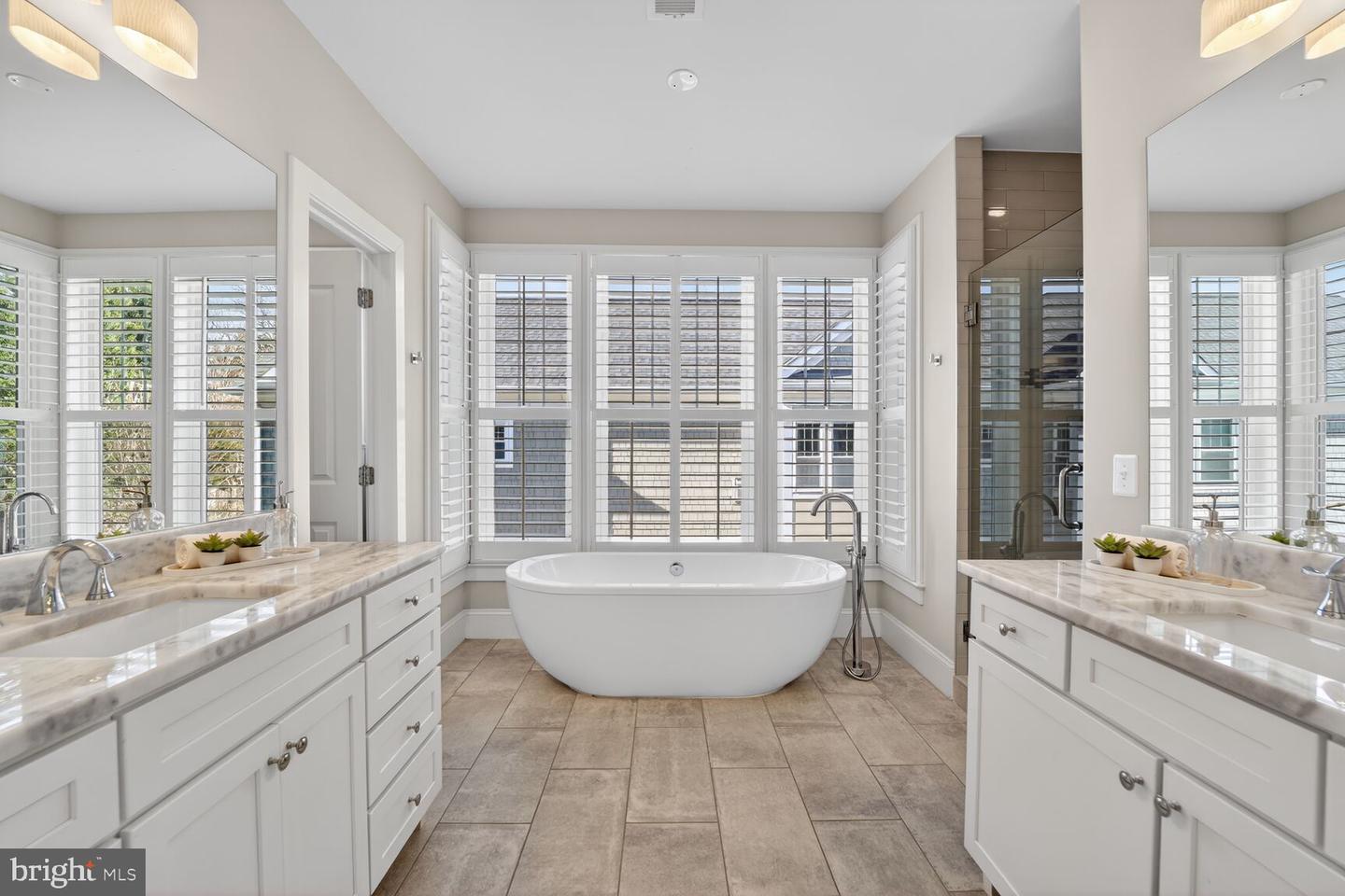 8113 WELLINGTON RD, ALEXANDRIA, Virginia 22308, 5 Bedrooms Bedrooms, ,4 BathroomsBathrooms,Residential,For sale,8113 WELLINGTON RD,VAFX2286738 MLS # VAFX2286738