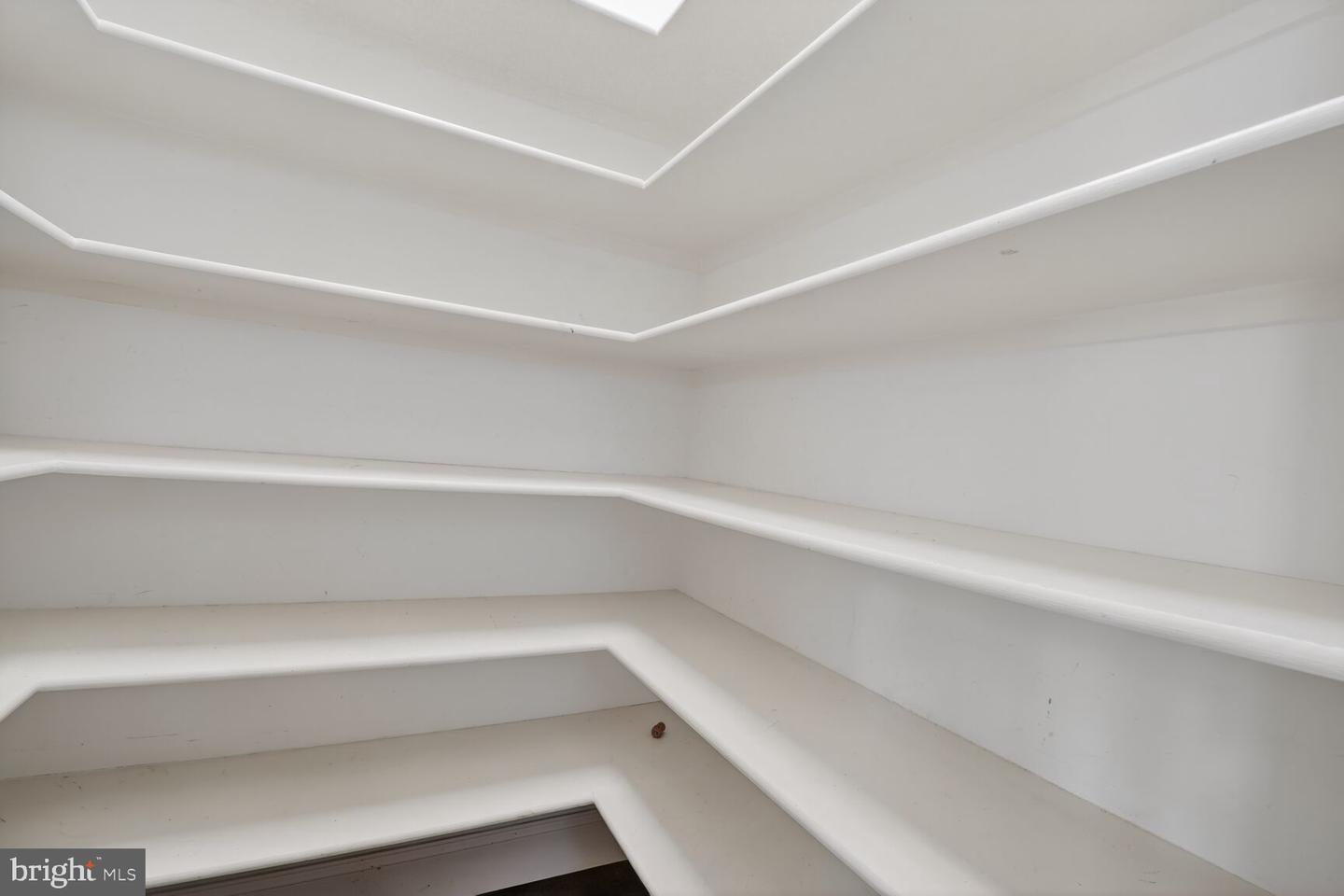 8113 WELLINGTON RD, ALEXANDRIA, Virginia 22308, 5 Bedrooms Bedrooms, ,4 BathroomsBathrooms,Residential,For sale,8113 WELLINGTON RD,VAFX2286738 MLS # VAFX2286738