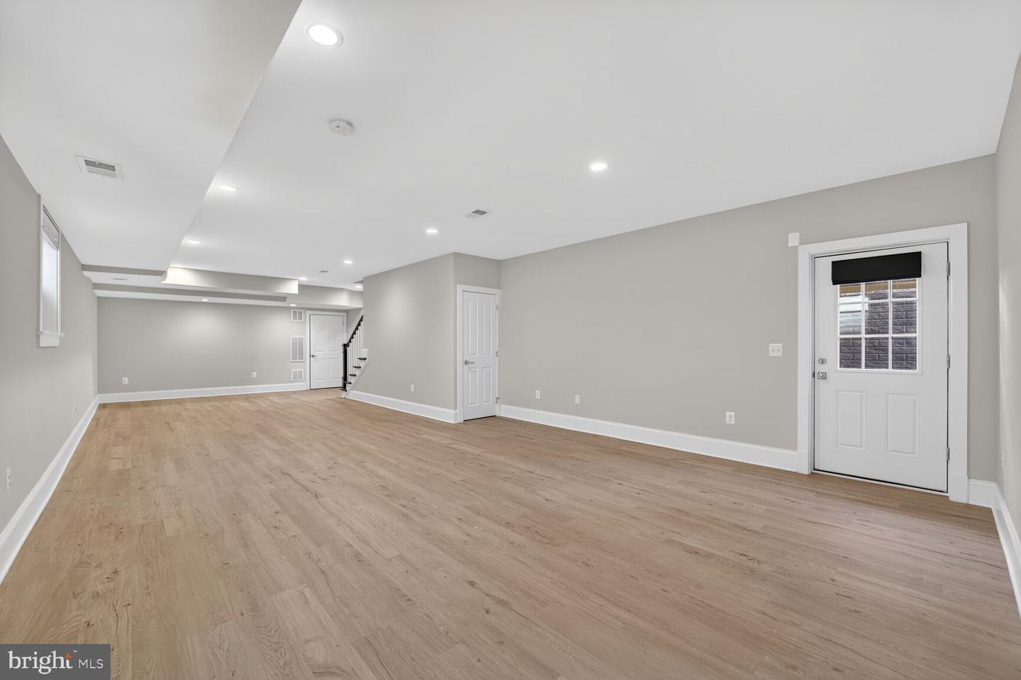 8113 WELLINGTON RD, ALEXANDRIA, Virginia 22308, 5 Bedrooms Bedrooms, ,4 BathroomsBathrooms,Residential,For sale,8113 WELLINGTON RD,VAFX2286738 MLS # VAFX2286738