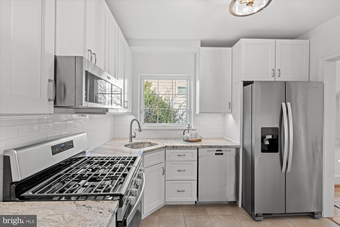 399 TENNESSEE AVE, ALEXANDRIA, Virginia 22305, 3 Bedrooms Bedrooms, ,2 BathroomsBathrooms,Residential,For sale,399 TENNESSEE AVE,VAAX2053380 MLS # VAAX2053380