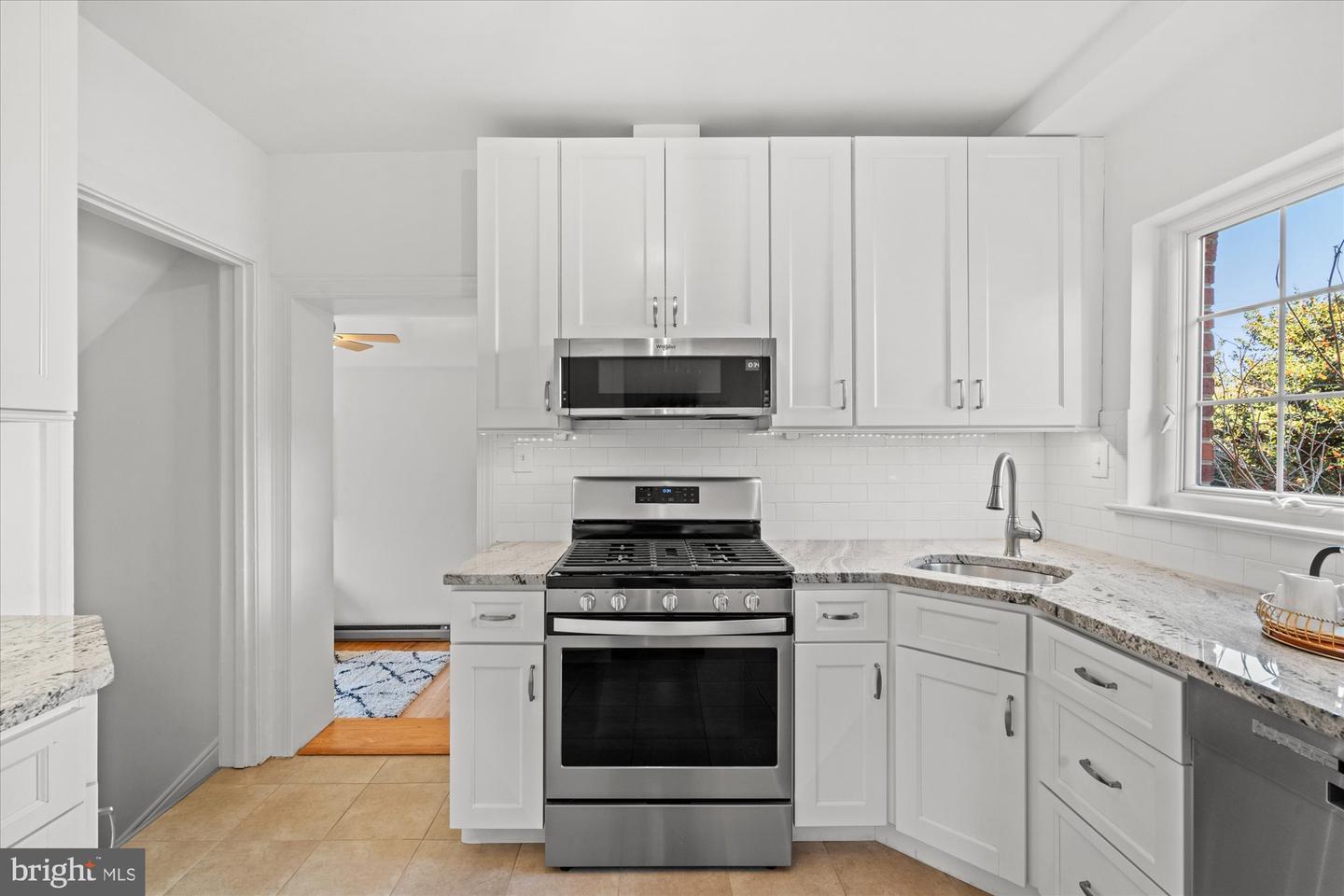 399 TENNESSEE AVE, ALEXANDRIA, Virginia 22305, 3 Bedrooms Bedrooms, ,2 BathroomsBathrooms,Residential,For sale,399 TENNESSEE AVE,VAAX2053380 MLS # VAAX2053380