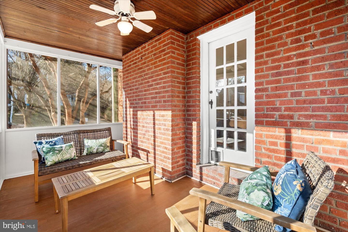 399 TENNESSEE AVE, ALEXANDRIA, Virginia 22305, 3 Bedrooms Bedrooms, ,2 BathroomsBathrooms,Residential,For sale,399 TENNESSEE AVE,VAAX2053380 MLS # VAAX2053380