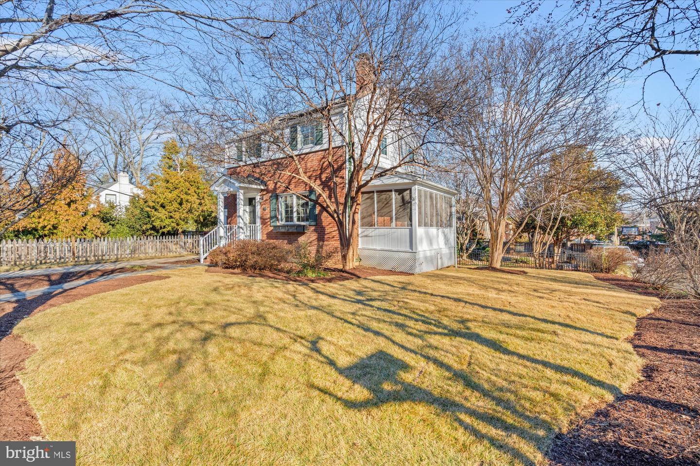 399 TENNESSEE AVE, ALEXANDRIA, Virginia 22305, 3 Bedrooms Bedrooms, ,2 BathroomsBathrooms,Residential,For sale,399 TENNESSEE AVE,VAAX2053380 MLS # VAAX2053380