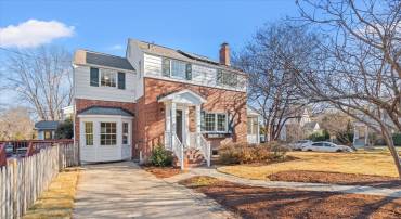 399 TENNESSEE AVE, ALEXANDRIA, Virginia 22305, 3 Bedrooms Bedrooms, ,2 BathroomsBathrooms,Residential,For sale,399 TENNESSEE AVE,VAAX2053380 MLS # VAAX2053380