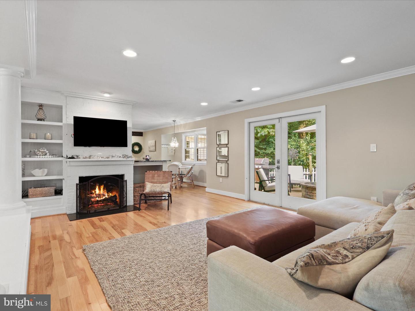 11607 HELMONT DR, OAKTON, Virginia 22124, 4 Bedrooms Bedrooms, ,2 BathroomsBathrooms,Residential,For sale,11607 HELMONT DR,VAFX2286834 MLS # VAFX2286834