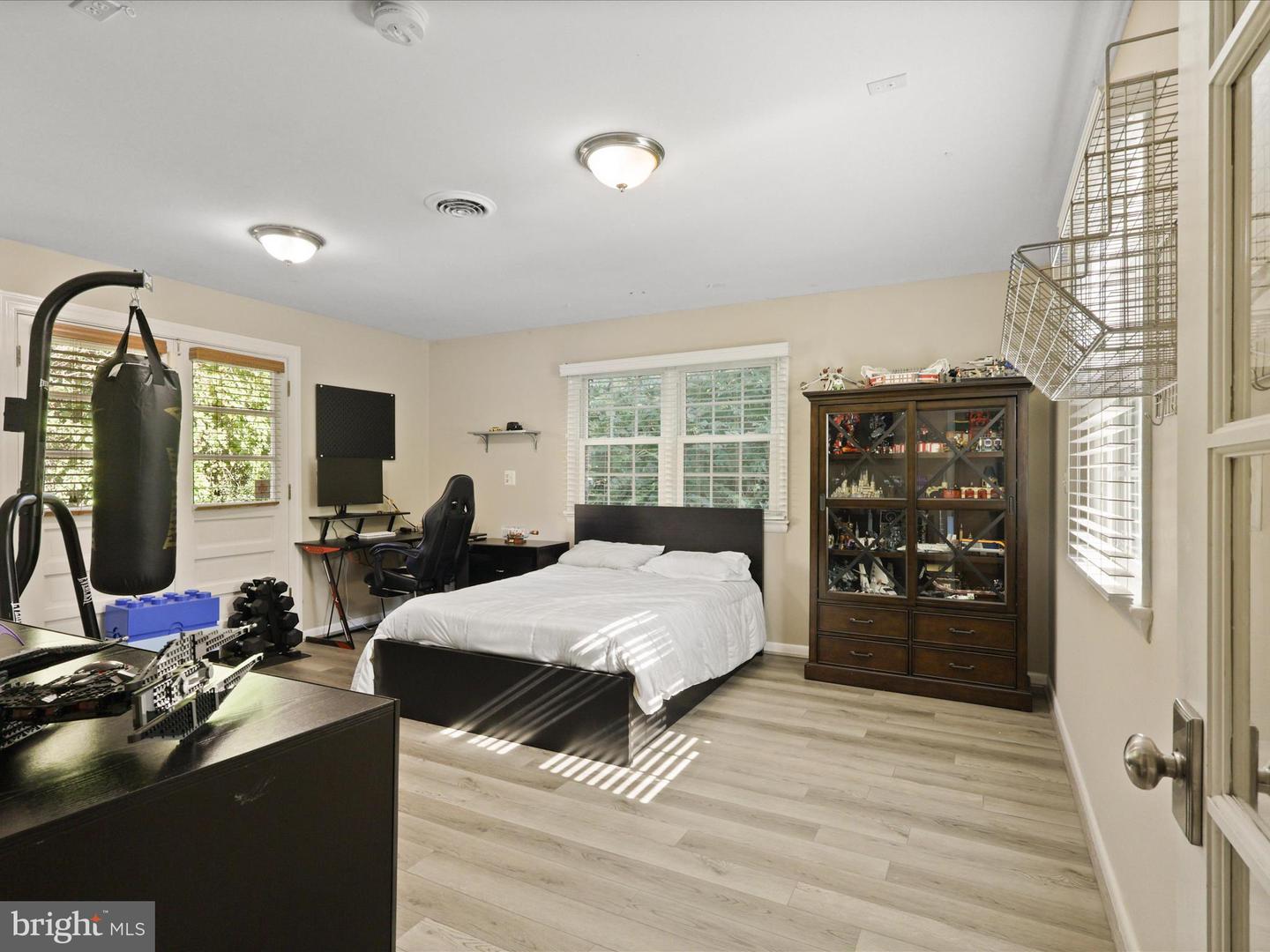 11607 HELMONT DR, OAKTON, Virginia 22124, 4 Bedrooms Bedrooms, ,2 BathroomsBathrooms,Residential,For sale,11607 HELMONT DR,VAFX2286834 MLS # VAFX2286834