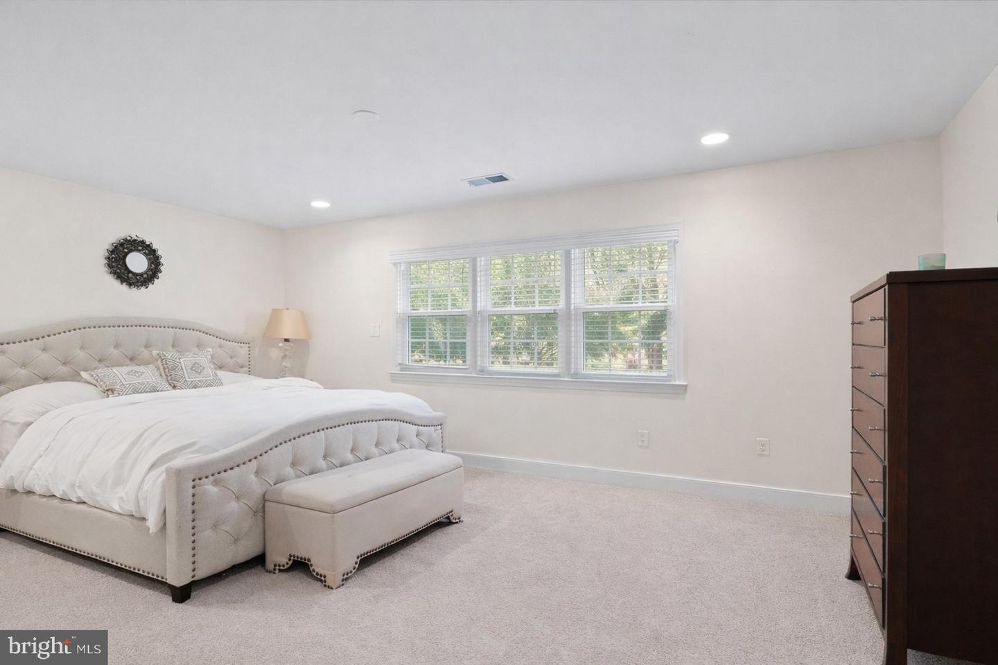 11607 HELMONT DR, OAKTON, Virginia 22124, 4 Bedrooms Bedrooms, ,2 BathroomsBathrooms,Residential,For sale,11607 HELMONT DR,VAFX2286834 MLS # VAFX2286834