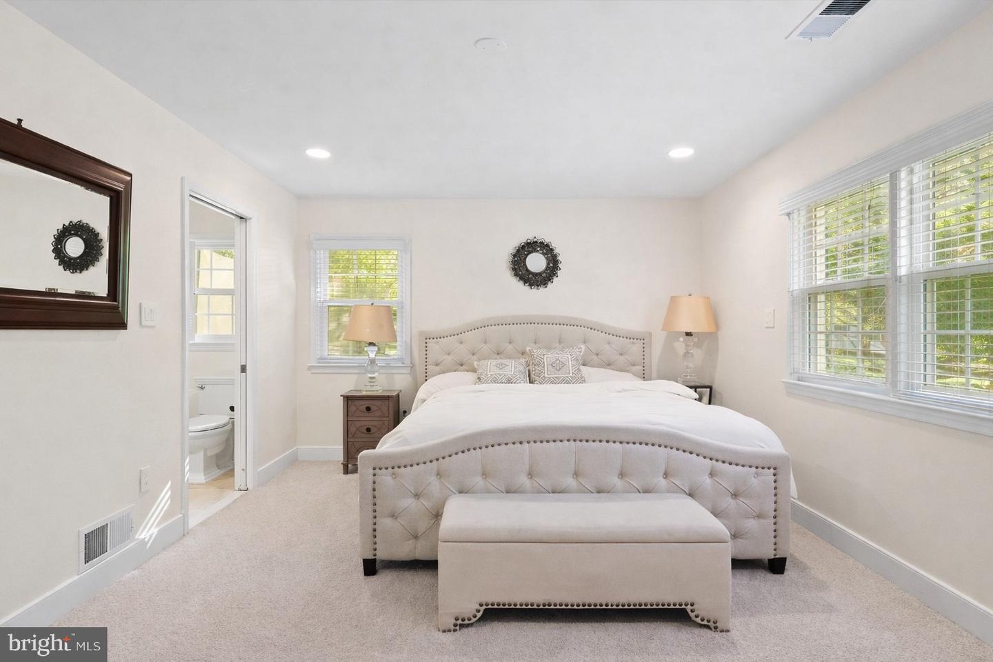 11607 HELMONT DR, OAKTON, Virginia 22124, 4 Bedrooms Bedrooms, ,2 BathroomsBathrooms,Residential,For sale,11607 HELMONT DR,VAFX2286834 MLS # VAFX2286834