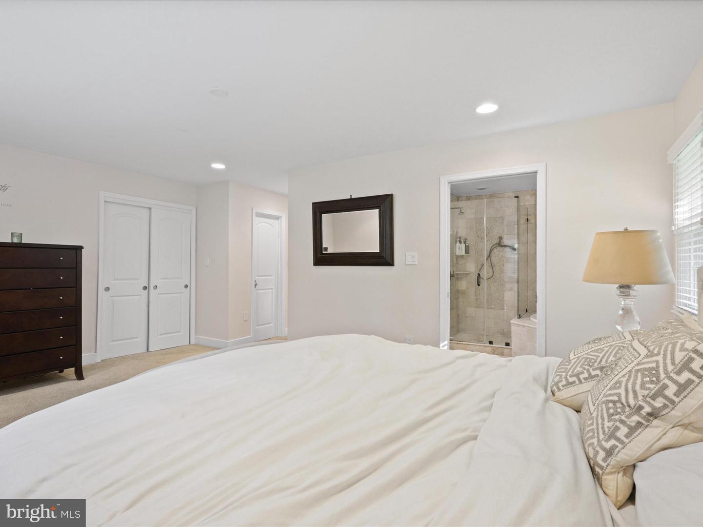 11607 HELMONT DR, OAKTON, Virginia 22124, 4 Bedrooms Bedrooms, ,2 BathroomsBathrooms,Residential,For sale,11607 HELMONT DR,VAFX2286834 MLS # VAFX2286834