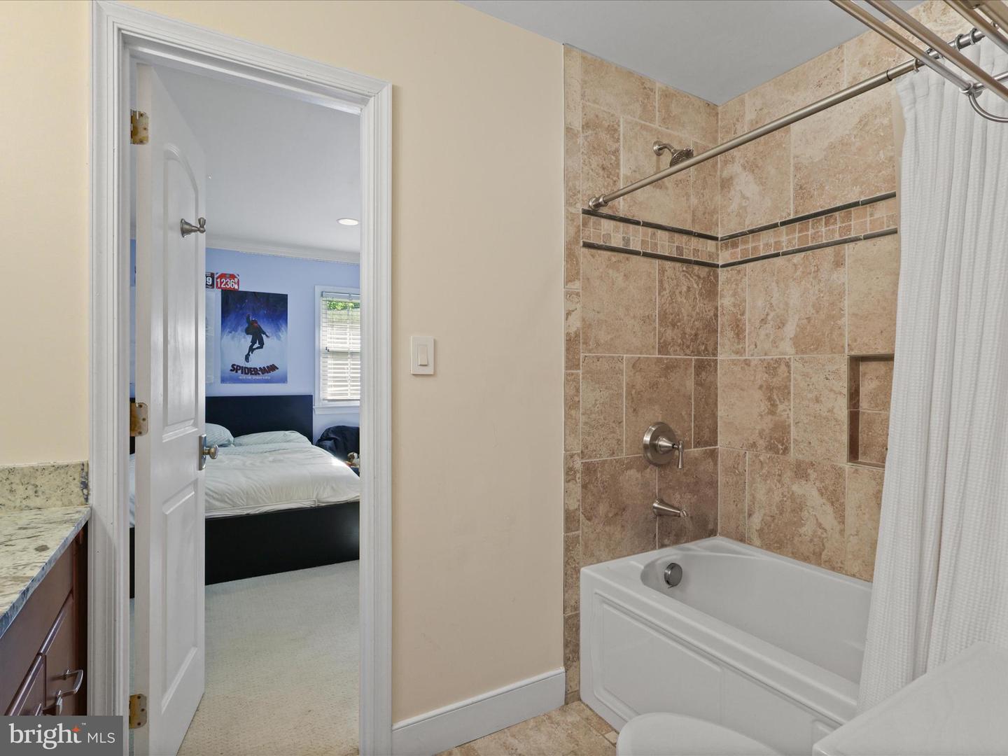 11607 HELMONT DR, OAKTON, Virginia 22124, 4 Bedrooms Bedrooms, ,2 BathroomsBathrooms,Residential,For sale,11607 HELMONT DR,VAFX2286834 MLS # VAFX2286834