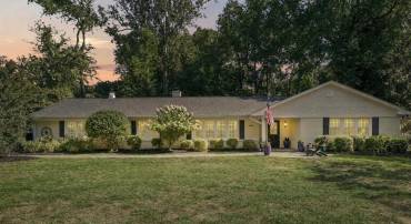 11607 HELMONT DR, OAKTON, Virginia 22124, 4 Bedrooms Bedrooms, ,2 BathroomsBathrooms,Residential,For sale,11607 HELMONT DR,VAFX2286834 MLS # VAFX2286834