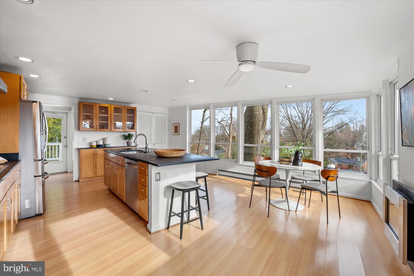 2917 ARGYLE DR, ALEXANDRIA, Virginia 22305, 4 Bedrooms Bedrooms, ,3 BathroomsBathrooms,Residential,For sale,2917 ARGYLE DR,VAAX2053382 MLS # VAAX2053382