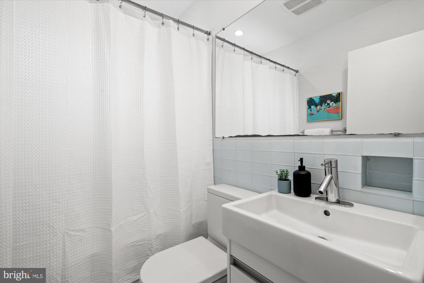 2917 ARGYLE DR, ALEXANDRIA, Virginia 22305, 4 Bedrooms Bedrooms, ,3 BathroomsBathrooms,Residential,For sale,2917 ARGYLE DR,VAAX2053382 MLS # VAAX2053382