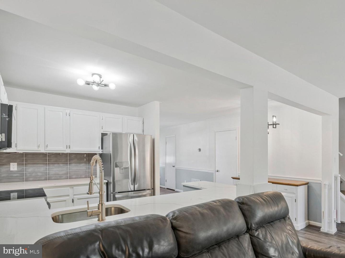 6064 OLD LANDING WAY, BURKE, Virginia 22015, 3 Bedrooms Bedrooms, 9 Rooms Rooms,2 BathroomsBathrooms,Residential,For sale,6064 OLD LANDING WAY,VAFX2286910 MLS # VAFX2286910 6064 OLD LANDING WAY, BURKE, Virginia 22015, 3 Bedrooms Bedrooms, 9 Rooms Rooms,2 BathroomsBathrooms,Residential,For sale,6064 OLD LANDING WAY,VAFX2286910 MLS # VAFX2286910