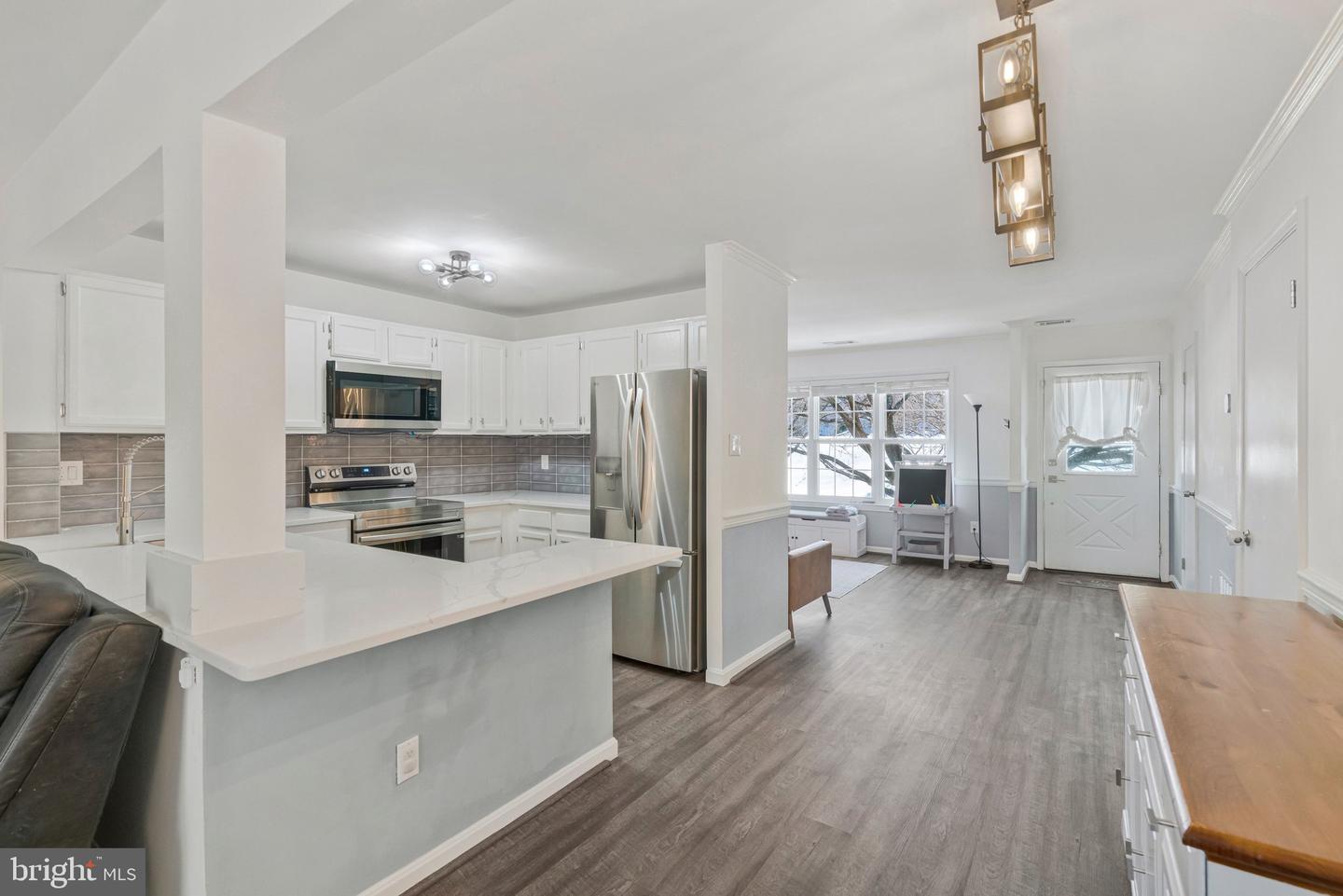 6064 OLD LANDING WAY, BURKE, Virginia 22015, 3 Bedrooms Bedrooms, 9 Rooms Rooms,2 BathroomsBathrooms,Residential,For sale,6064 OLD LANDING WAY,VAFX2286910 MLS # VAFX2286910 6064 OLD LANDING WAY, BURKE, Virginia 22015, 3 Bedrooms Bedrooms, 9 Rooms Rooms,2 BathroomsBathrooms,Residential,For sale,6064 OLD LANDING WAY,VAFX2286910 MLS # VAFX2286910