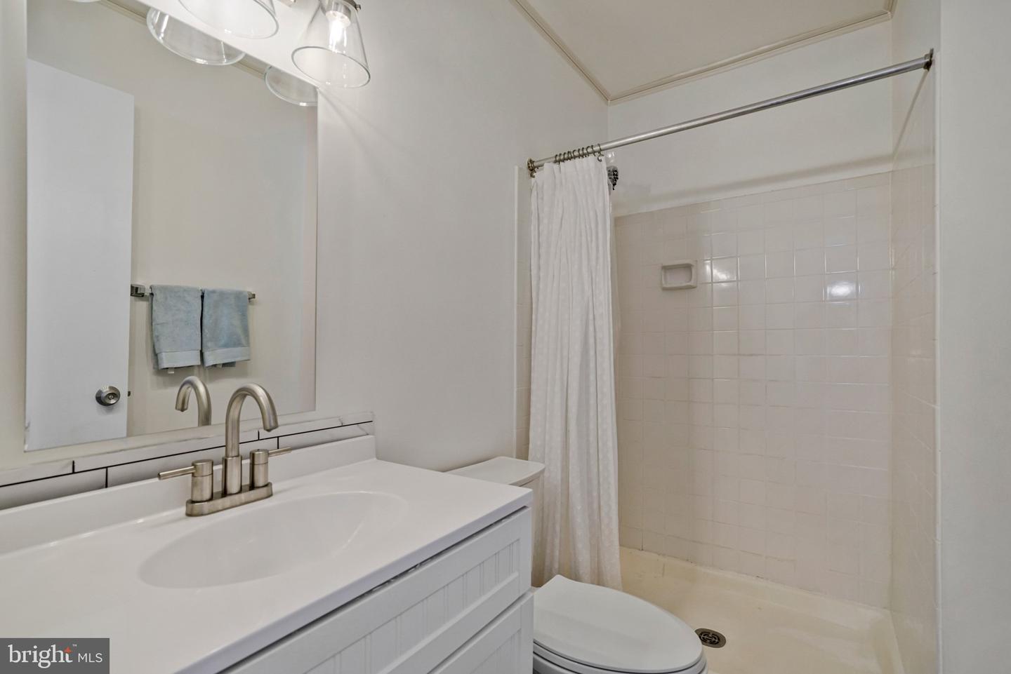 6064 OLD LANDING WAY, BURKE, Virginia 22015, 3 Bedrooms Bedrooms, 9 Rooms Rooms,2 BathroomsBathrooms,Residential,For sale,6064 OLD LANDING WAY,VAFX2286910 MLS # VAFX2286910 6064 OLD LANDING WAY, BURKE, Virginia 22015, 3 Bedrooms Bedrooms, 9 Rooms Rooms,2 BathroomsBathrooms,Residential,For sale,6064 OLD LANDING WAY,VAFX2286910 MLS # VAFX2286910