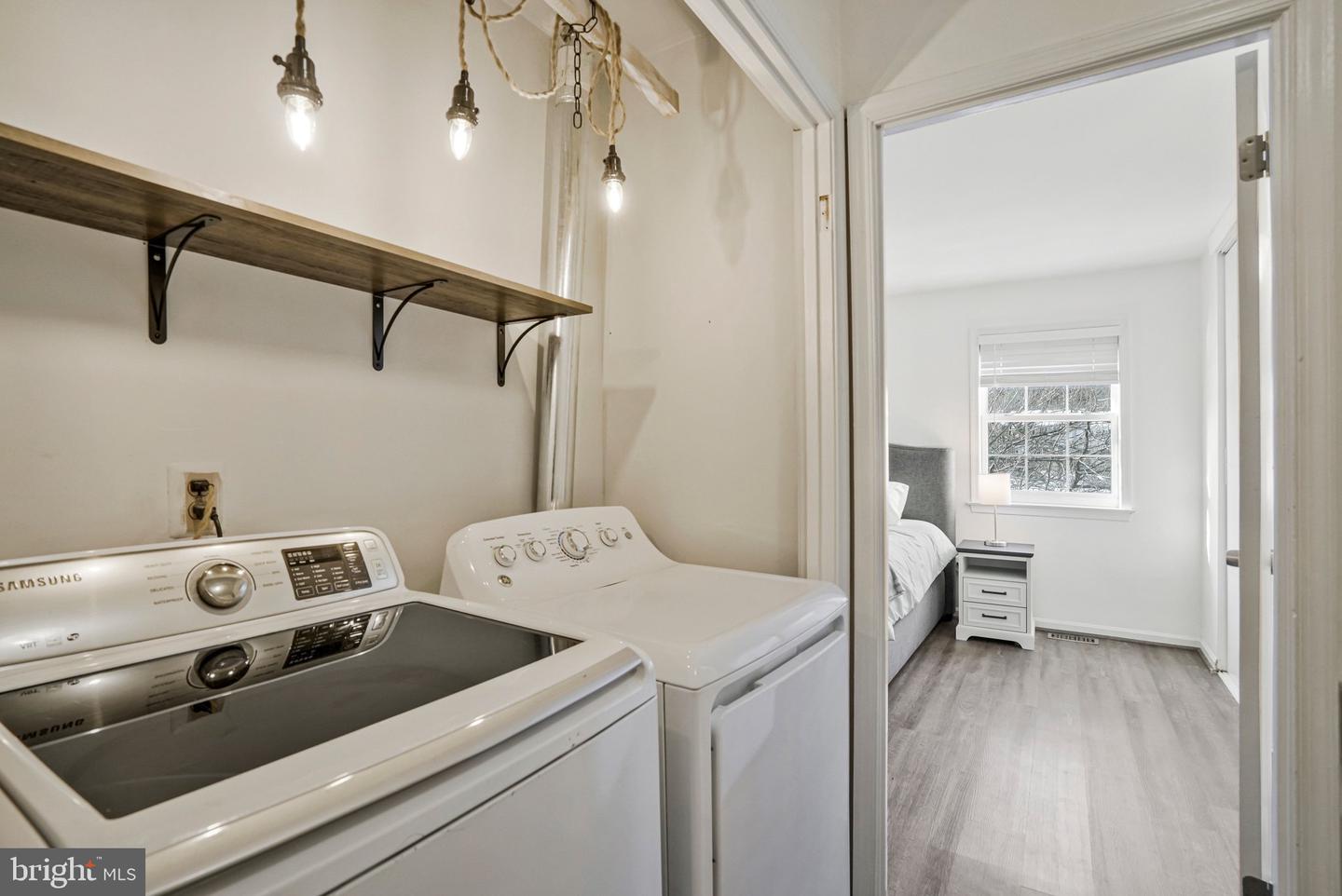 6064 OLD LANDING WAY, BURKE, Virginia 22015, 3 Bedrooms Bedrooms, 9 Rooms Rooms,2 BathroomsBathrooms,Residential,For sale,6064 OLD LANDING WAY,VAFX2286910 MLS # VAFX2286910 6064 OLD LANDING WAY, BURKE, Virginia 22015, 3 Bedrooms Bedrooms, 9 Rooms Rooms,2 BathroomsBathrooms,Residential,For sale,6064 OLD LANDING WAY,VAFX2286910 MLS # VAFX2286910