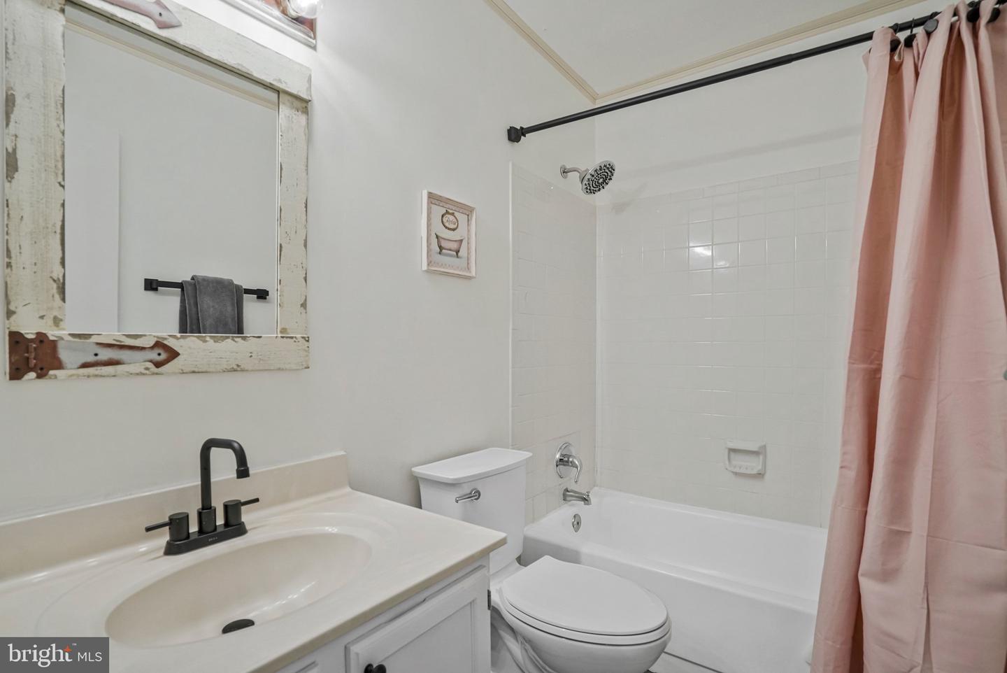 6064 OLD LANDING WAY, BURKE, Virginia 22015, 3 Bedrooms Bedrooms, 9 Rooms Rooms,2 BathroomsBathrooms,Residential,For sale,6064 OLD LANDING WAY,VAFX2286910 MLS # VAFX2286910 6064 OLD LANDING WAY, BURKE, Virginia 22015, 3 Bedrooms Bedrooms, 9 Rooms Rooms,2 BathroomsBathrooms,Residential,For sale,6064 OLD LANDING WAY,VAFX2286910 MLS # VAFX2286910