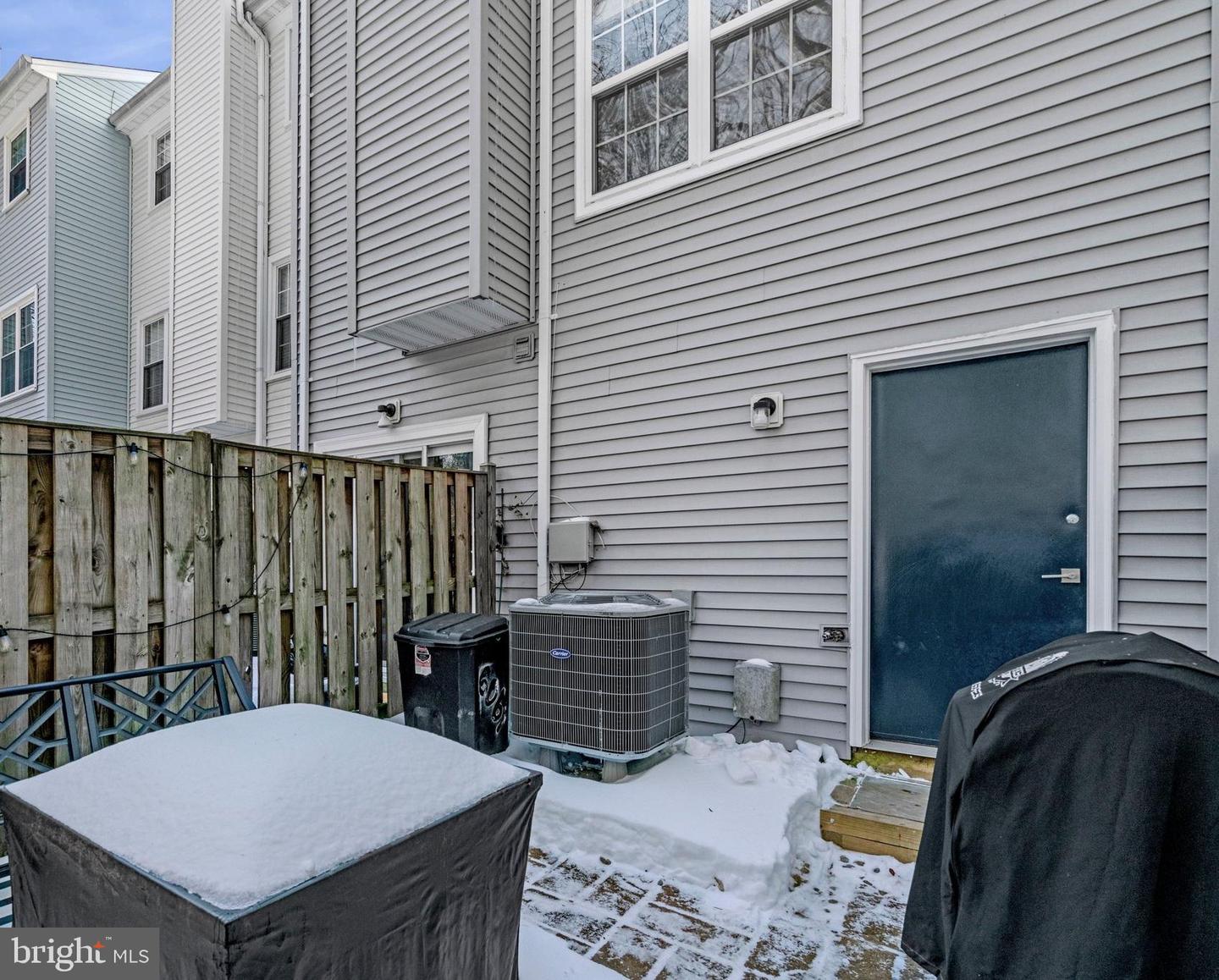 6064 OLD LANDING WAY, BURKE, Virginia 22015, 3 Bedrooms Bedrooms, 9 Rooms Rooms,2 BathroomsBathrooms,Residential,For sale,6064 OLD LANDING WAY,VAFX2286910 MLS # VAFX2286910 6064 OLD LANDING WAY, BURKE, Virginia 22015, 3 Bedrooms Bedrooms, 9 Rooms Rooms,2 BathroomsBathrooms,Residential,For sale,6064 OLD LANDING WAY,VAFX2286910 MLS # VAFX2286910