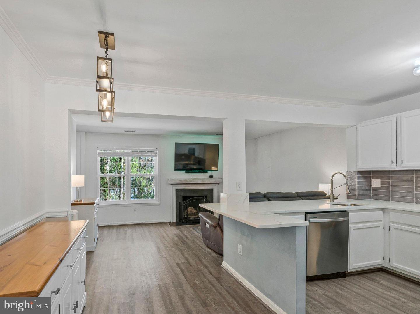 6064 OLD LANDING WAY, BURKE, Virginia 22015, 3 Bedrooms Bedrooms, 9 Rooms Rooms,2 BathroomsBathrooms,Residential,For sale,6064 OLD LANDING WAY,VAFX2286910 MLS # VAFX2286910 6064 OLD LANDING WAY, BURKE, Virginia 22015, 3 Bedrooms Bedrooms, 9 Rooms Rooms,2 BathroomsBathrooms,Residential,For sale,6064 OLD LANDING WAY,VAFX2286910 MLS # VAFX2286910