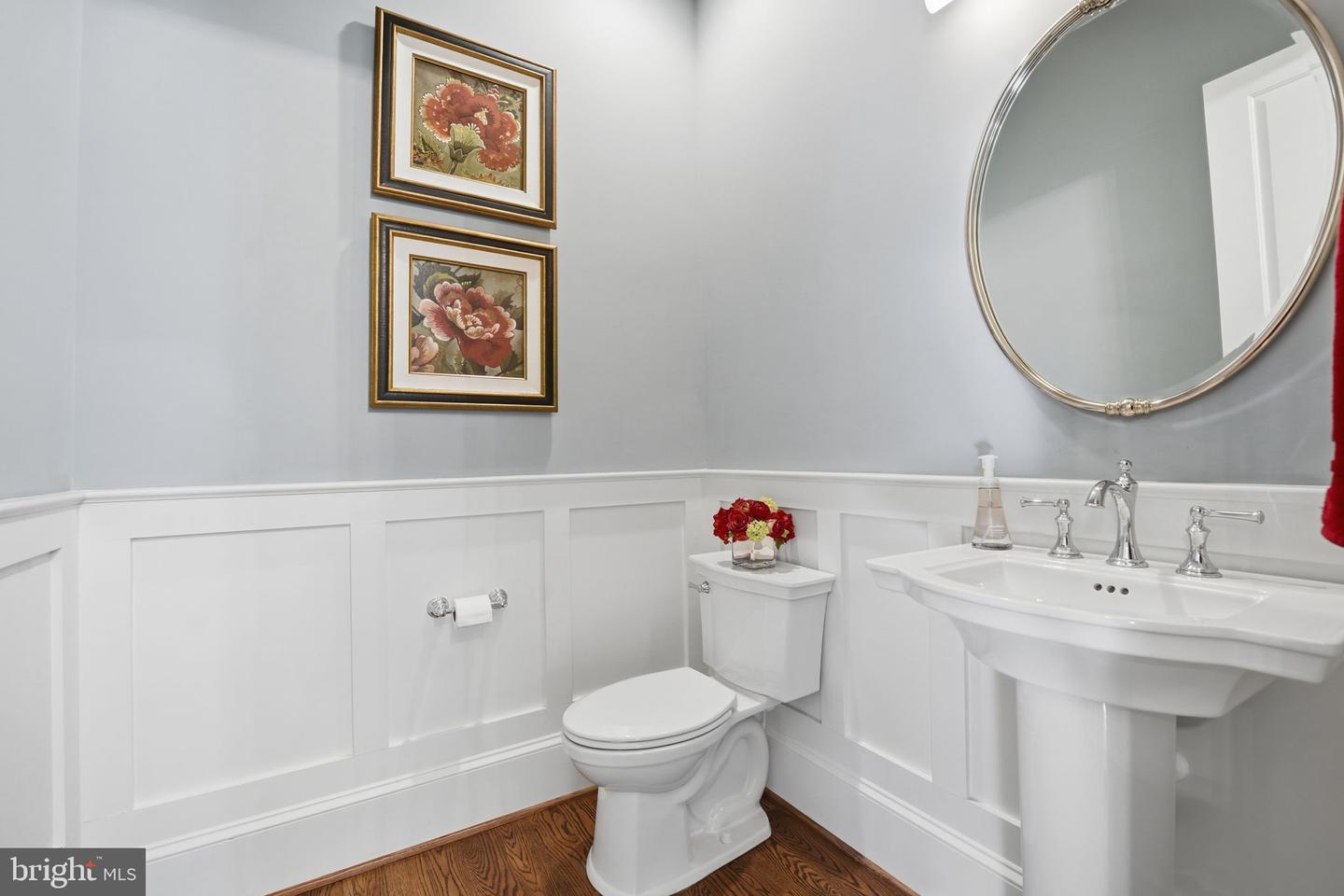 1723 N BARTON ST, ARLINGTON, Virginia 22201, 6 Bedrooms Bedrooms, ,5 BathroomsBathrooms,Residential,For sale,1723 N BARTON ST,VAAR2067994 MLS # VAAR2067994