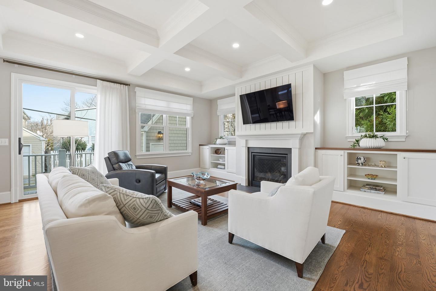 1723 N BARTON ST, ARLINGTON, Virginia 22201, 6 Bedrooms Bedrooms, ,5 BathroomsBathrooms,Residential,For sale,1723 N BARTON ST,VAAR2067994 MLS # VAAR2067994