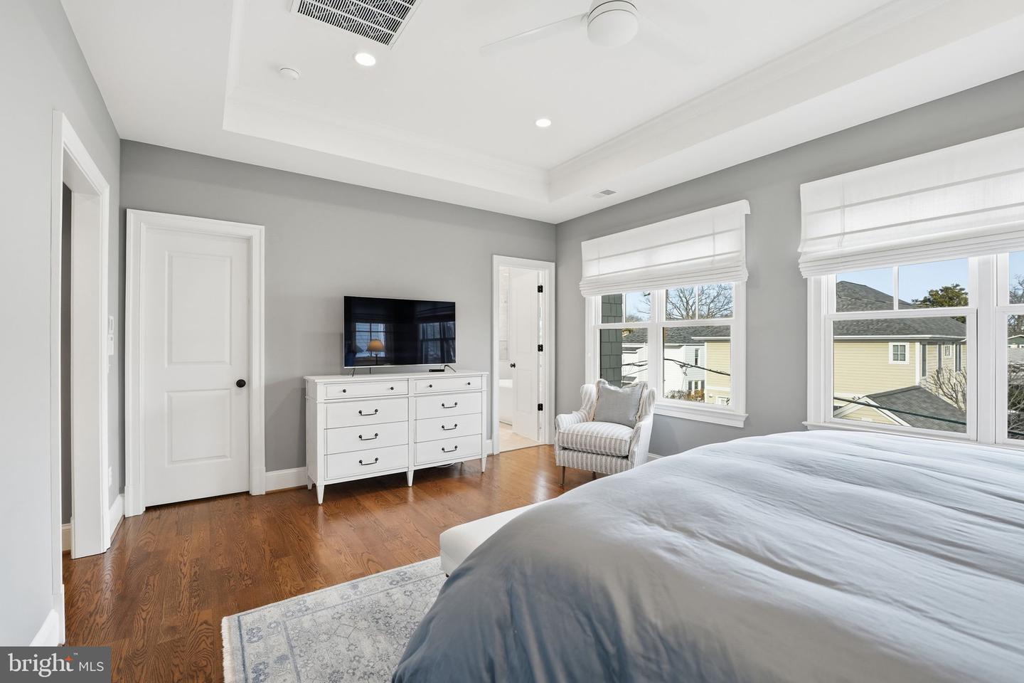 1723 N BARTON ST, ARLINGTON, Virginia 22201, 6 Bedrooms Bedrooms, ,5 BathroomsBathrooms,Residential,For sale,1723 N BARTON ST,VAAR2067994 MLS # VAAR2067994