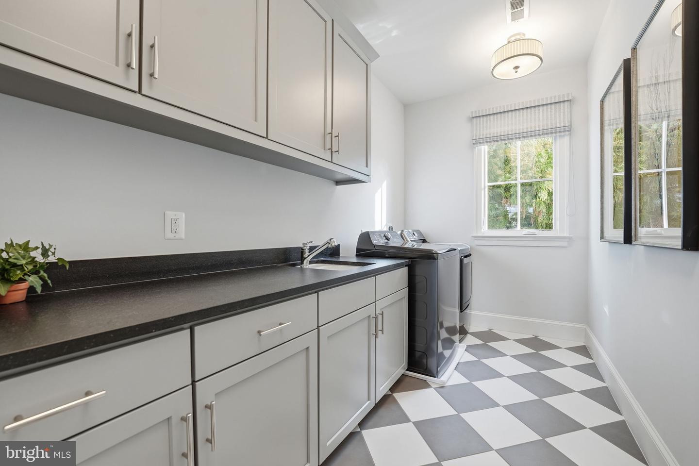 1723 N BARTON ST, ARLINGTON, Virginia 22201, 6 Bedrooms Bedrooms, ,5 BathroomsBathrooms,Residential,For sale,1723 N BARTON ST,VAAR2067994 MLS # VAAR2067994