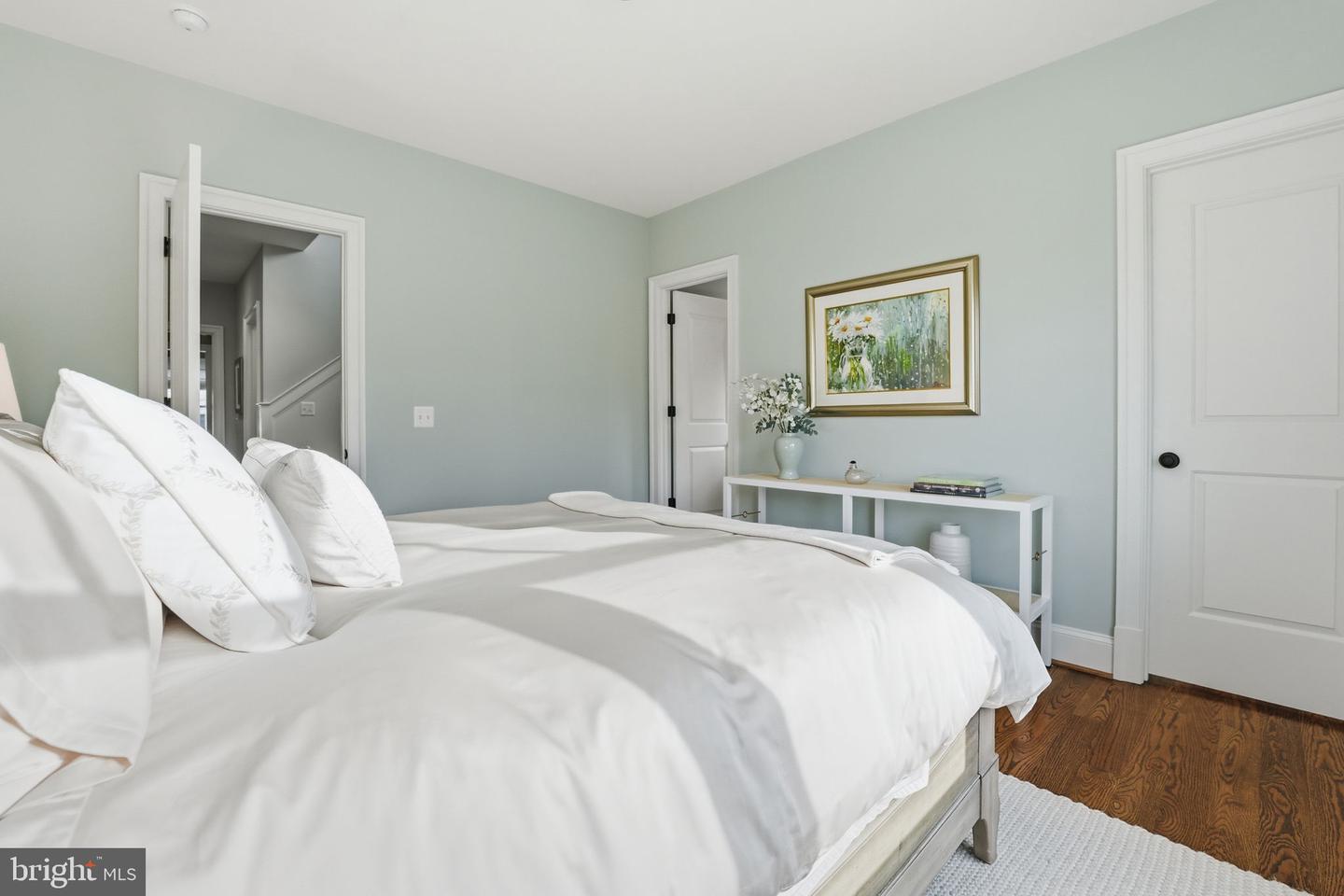 1723 N BARTON ST, ARLINGTON, Virginia 22201, 6 Bedrooms Bedrooms, ,5 BathroomsBathrooms,Residential,For sale,1723 N BARTON ST,VAAR2067994 MLS # VAAR2067994