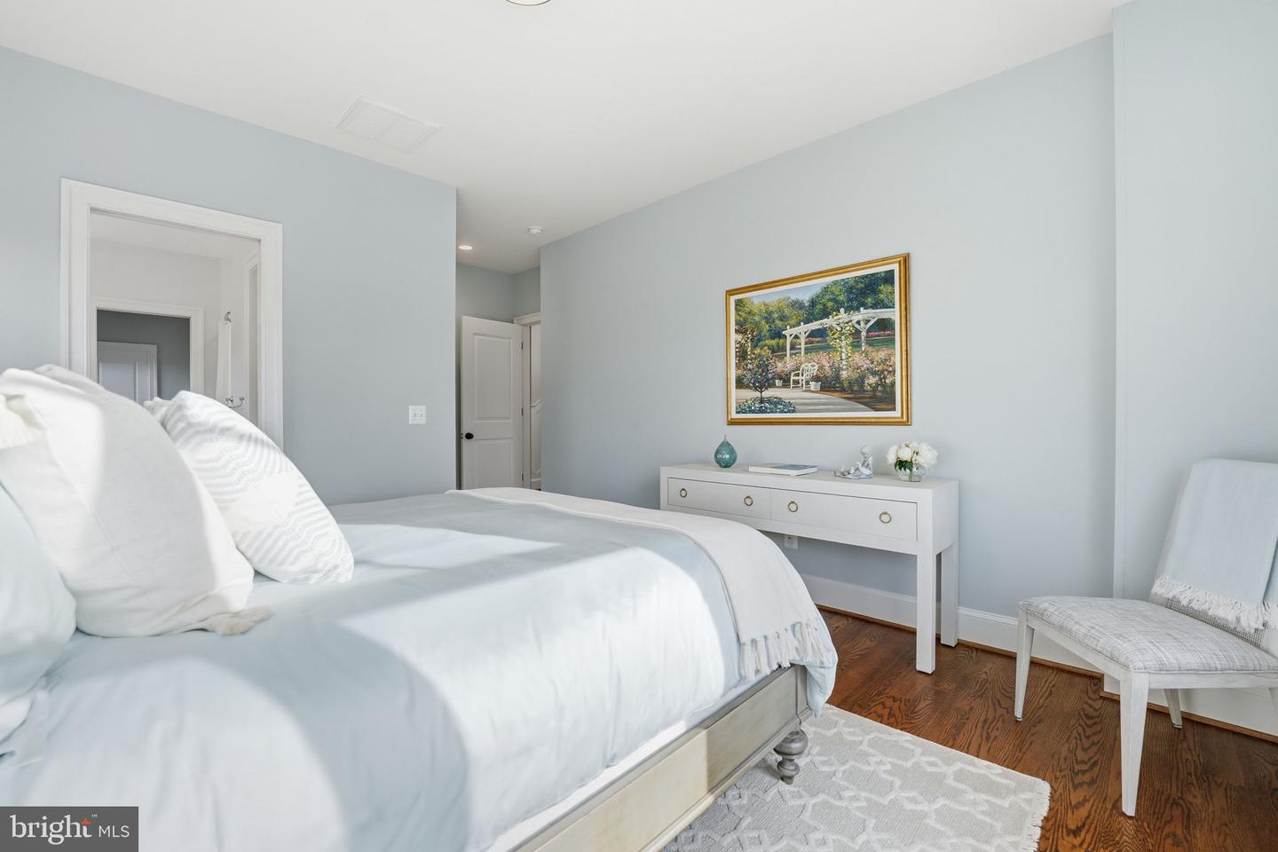 1723 N BARTON ST, ARLINGTON, Virginia 22201, 6 Bedrooms Bedrooms, ,5 BathroomsBathrooms,Residential,For sale,1723 N BARTON ST,VAAR2067994 MLS # VAAR2067994