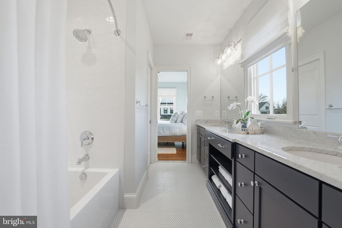 1723 N BARTON ST, ARLINGTON, Virginia 22201, 6 Bedrooms Bedrooms, ,5 BathroomsBathrooms,Residential,For sale,1723 N BARTON ST,VAAR2067994 MLS # VAAR2067994