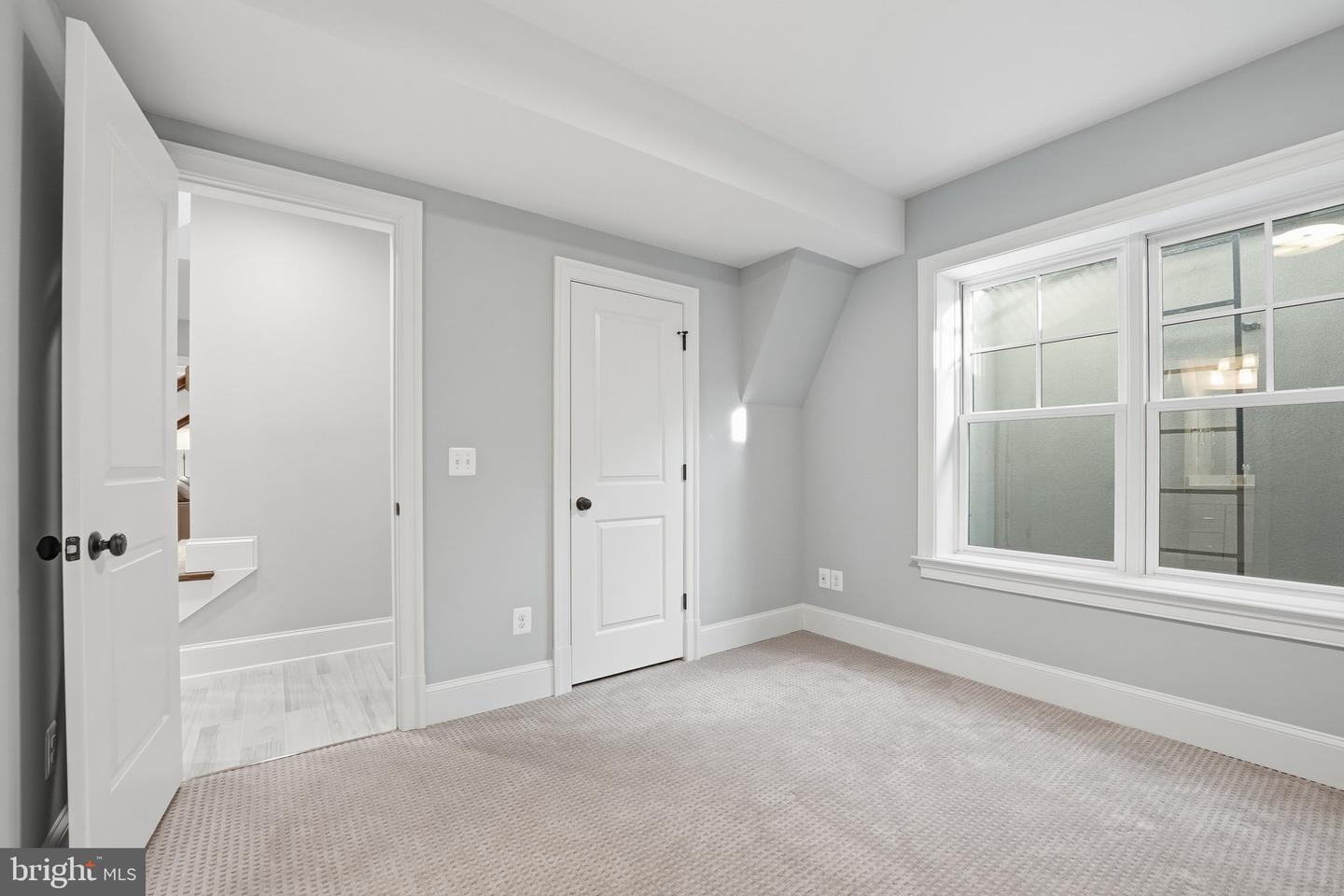 1723 N BARTON ST, ARLINGTON, Virginia 22201, 6 Bedrooms Bedrooms, ,5 BathroomsBathrooms,Residential,For sale,1723 N BARTON ST,VAAR2067994 MLS # VAAR2067994