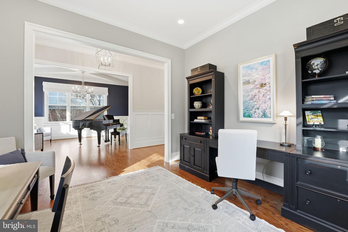 1723 N BARTON ST, ARLINGTON, Virginia 22201, 6 Bedrooms Bedrooms, ,5 BathroomsBathrooms,Residential,For sale,1723 N BARTON ST,VAAR2067994 MLS # VAAR2067994