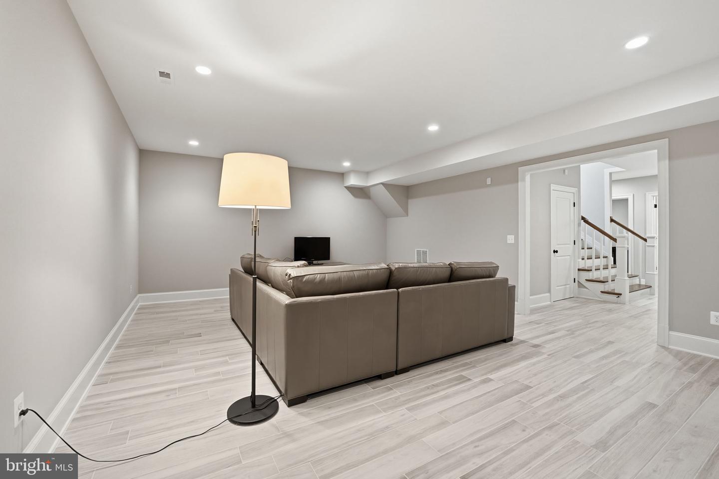 1723 N BARTON ST, ARLINGTON, Virginia 22201, 6 Bedrooms Bedrooms, ,5 BathroomsBathrooms,Residential,For sale,1723 N BARTON ST,VAAR2067994 MLS # VAAR2067994