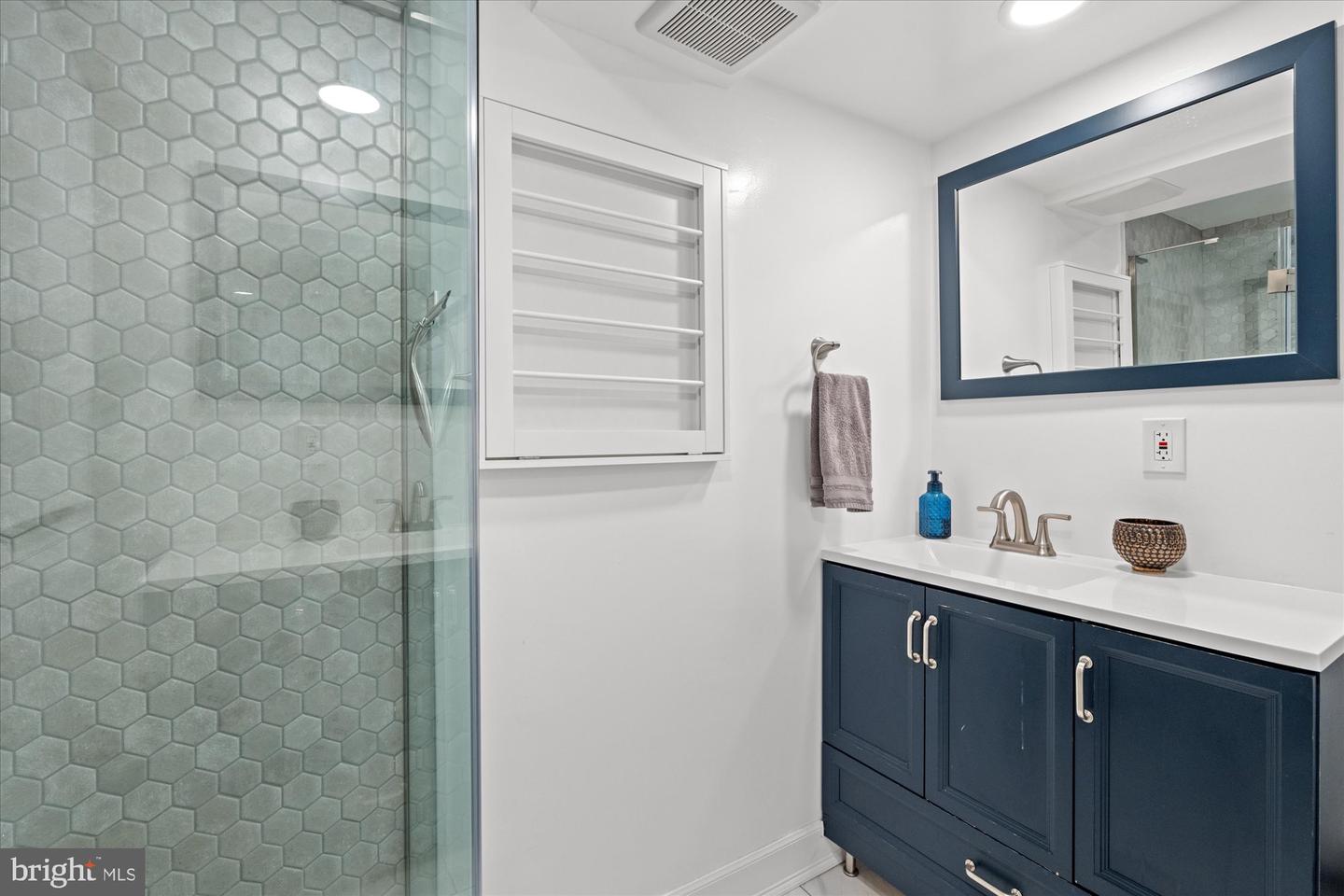 7 E MAPLE ST, ALEXANDRIA, Virginia 22301, 2 Bedrooms Bedrooms, ,2 BathroomsBathrooms,Residential,For sale,7 E MAPLE ST,VAAX2053426 MLS # VAAX2053426 7 E MAPLE ST, ALEXANDRIA, Virginia 22301, 2 Bedrooms Bedrooms, ,2 BathroomsBathrooms,Residential,For sale,7 E MAPLE ST,VAAX2053426 MLS # VAAX2053426