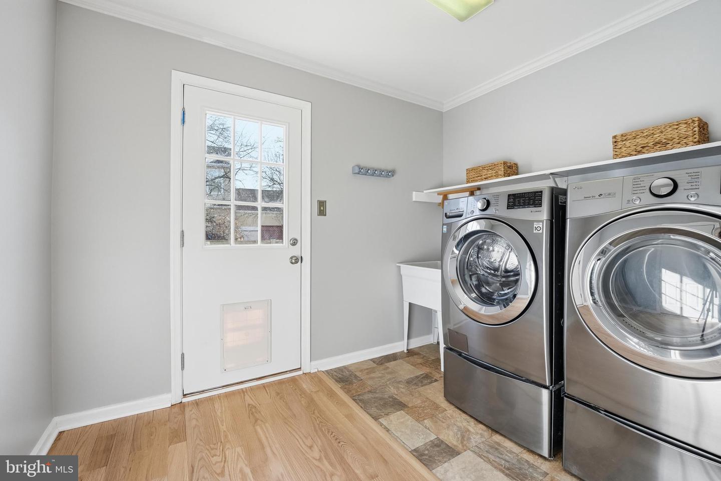 207 GRAFTON WAY NE, LEESBURG, Virginia 20176, 4 Bedrooms Bedrooms, 14 Rooms Rooms,2 BathroomsBathrooms,Residential,For sale,207 GRAFTON WAY NE,VALO2114414 MLS # VALO2114414