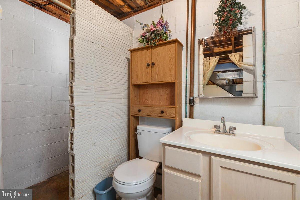 16 SUNDANCE RETREAT LN, NEW MARKET, Virginia 22844, 3 Bedrooms Bedrooms, 5 Rooms Rooms,2 BathroomsBathrooms,Residential,For sale,16 SUNDANCE RETREAT LN,VASH2013436 MLS # VASH2013436