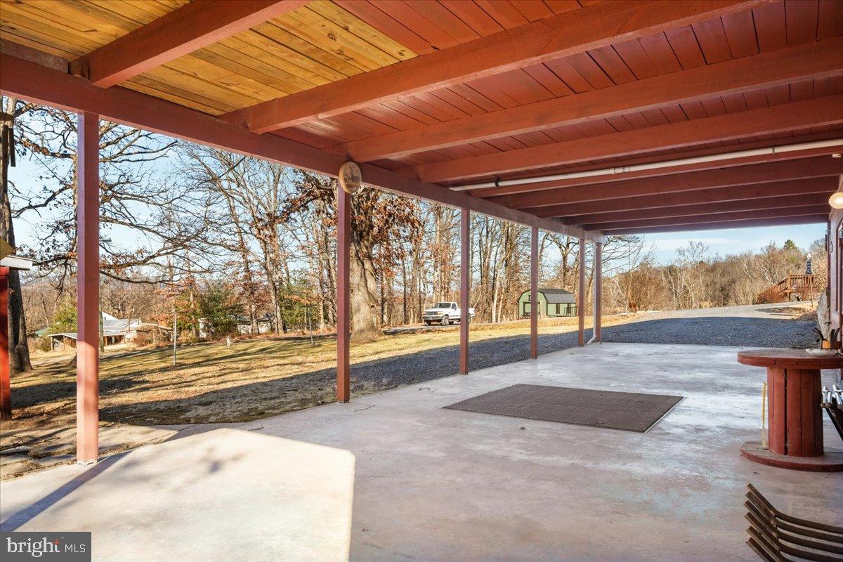 16 SUNDANCE RETREAT LN, NEW MARKET, Virginia 22844, 3 Bedrooms Bedrooms, 5 Rooms Rooms,2 BathroomsBathrooms,Residential,For sale,16 SUNDANCE RETREAT LN,VASH2013436 MLS # VASH2013436