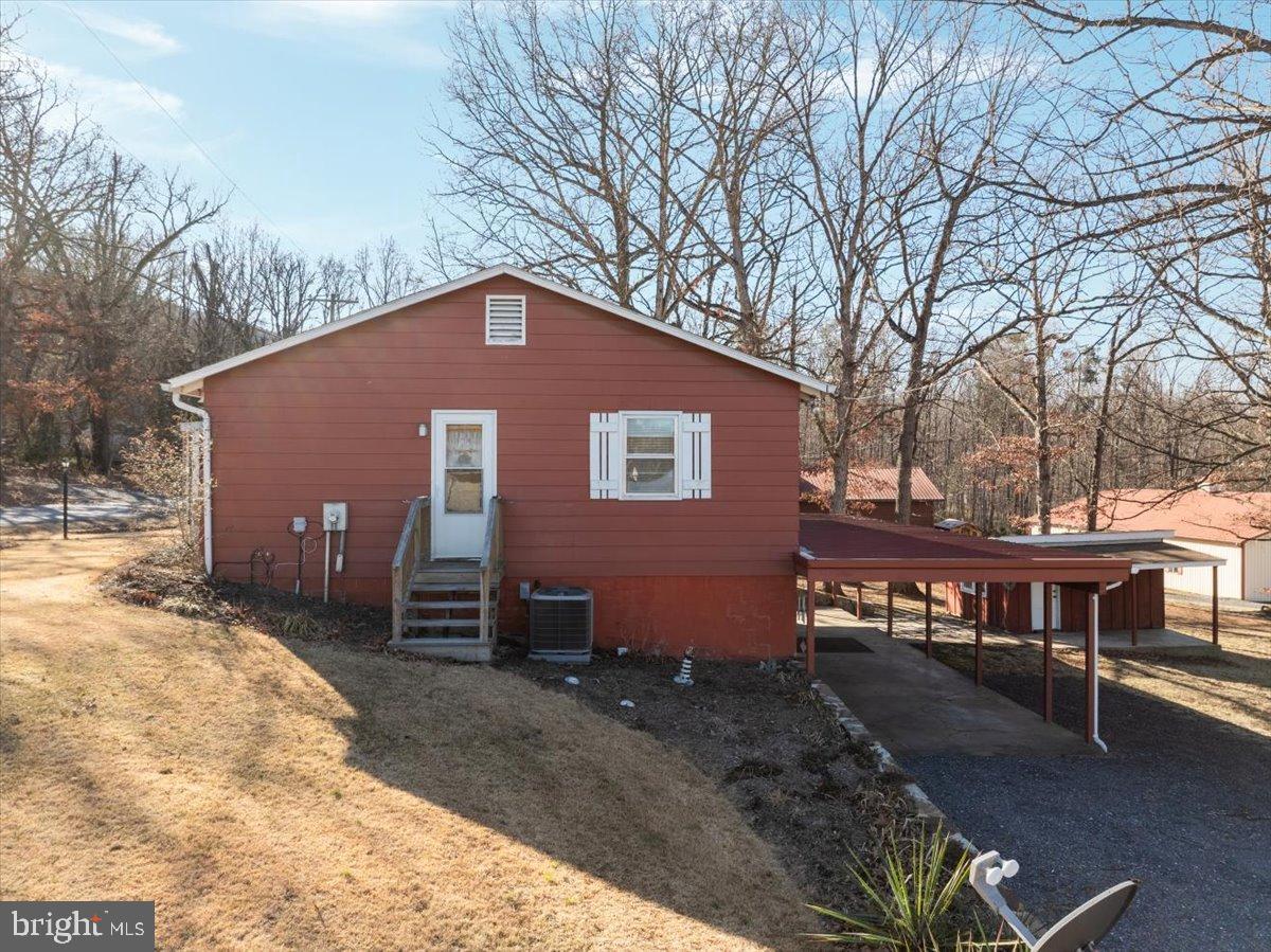 16 SUNDANCE RETREAT LN, NEW MARKET, Virginia 22844, 3 Bedrooms Bedrooms, 5 Rooms Rooms,2 BathroomsBathrooms,Residential,For sale,16 SUNDANCE RETREAT LN,VASH2013436 MLS # VASH2013436