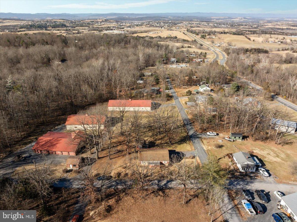 16 SUNDANCE RETREAT LN, NEW MARKET, Virginia 22844, 3 Bedrooms Bedrooms, 5 Rooms Rooms,2 BathroomsBathrooms,Residential,For sale,16 SUNDANCE RETREAT LN,VASH2013436 MLS # VASH2013436