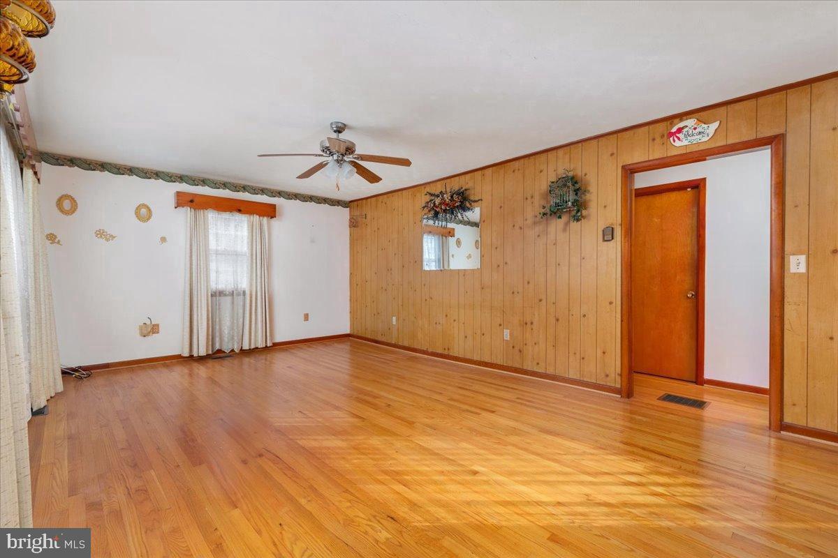 16 SUNDANCE RETREAT LN, NEW MARKET, Virginia 22844, 3 Bedrooms Bedrooms, 5 Rooms Rooms,2 BathroomsBathrooms,Residential,For sale,16 SUNDANCE RETREAT LN,VASH2013436 MLS # VASH2013436